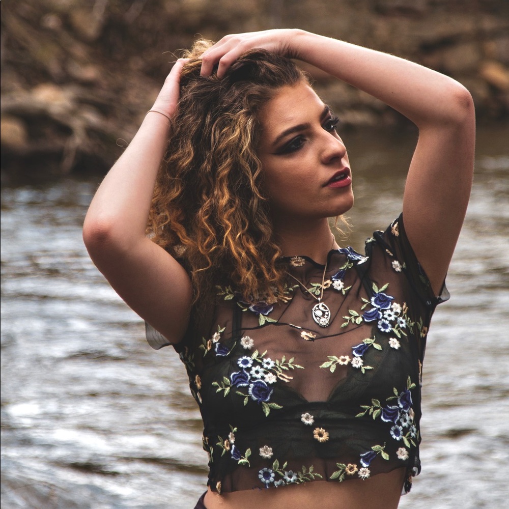 Meet your Posher, Gabriella